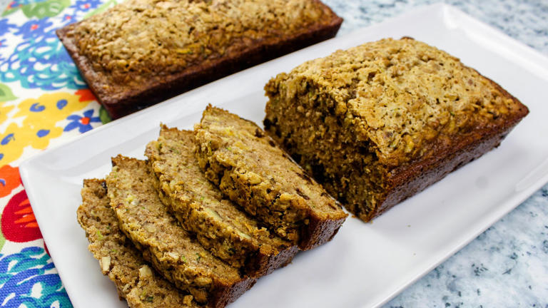 This Is A Remarkable Spiced Zucchini Bread Recipe - Delicious Zucchini ...