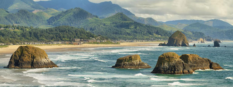 21 Places to visit on the Oregon Coast. Read this before planning your Oregon Coast Road Trip.