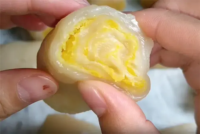 红薯最好吃的做法，大刀一切，开水一烫，香甜Q弹，蒸一锅不够吃