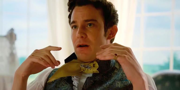 Luke Thompson as Benedict Bridgerton Looking Shocked in Bridgerton