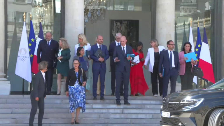 Les membres du gouvernement Attal à l'issue d'un Conseil des ministres, devant l'Élysée, le 16 juillet 2024.