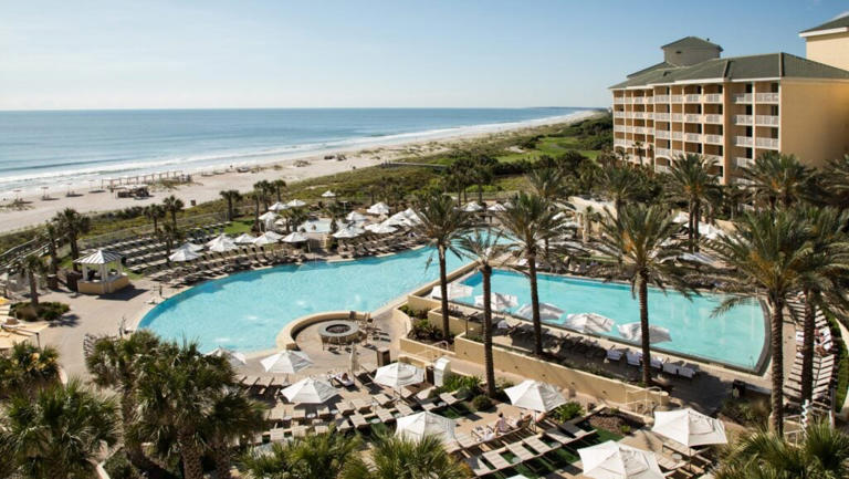 Beach or pool? Either is a good choice at Omni Amelia Island Resort (Photo: Omni Amelia Island Resort)