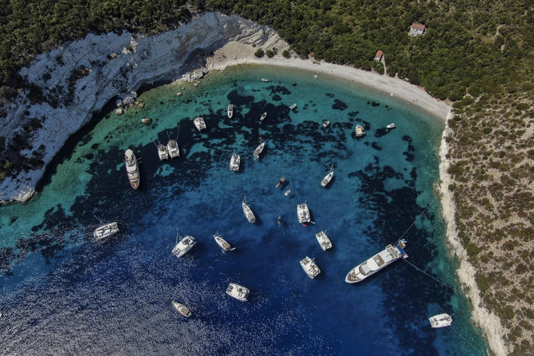 Φορμίκουλα: Το ελληνικό νησί της φώκιας που κανείς δεν γνωρίζει