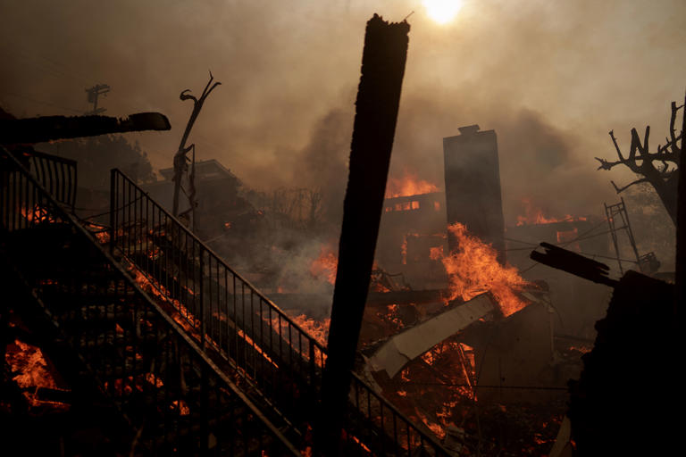 Iglesia católica de Corpus Christi es destruida por el incendio Palisades