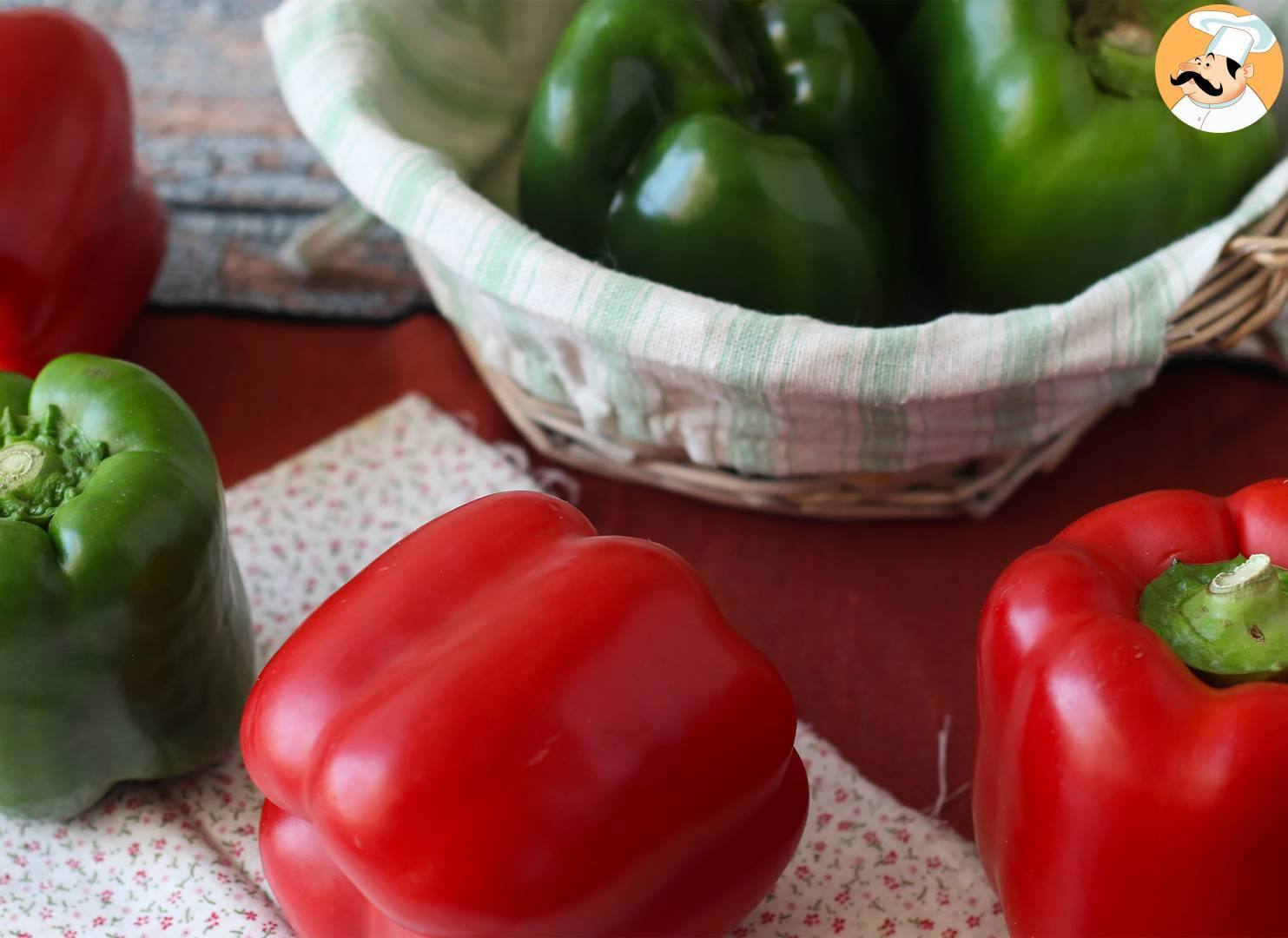 Wie man paprika in der pfanne häutet
