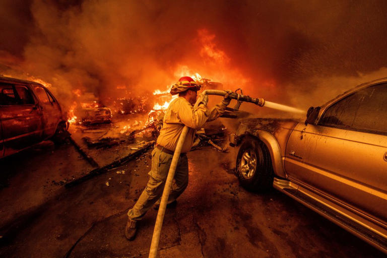 Eaton Fire in L.A. County now more than 10,000-acres; no containment