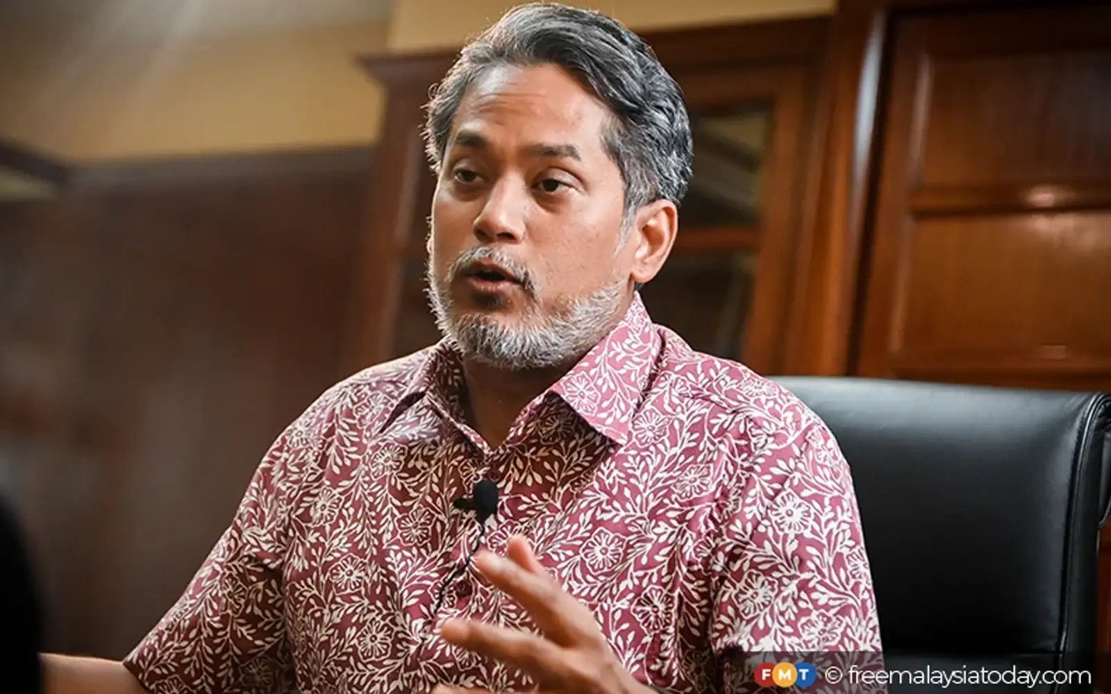Khairy to Return to Umno, Report Says
