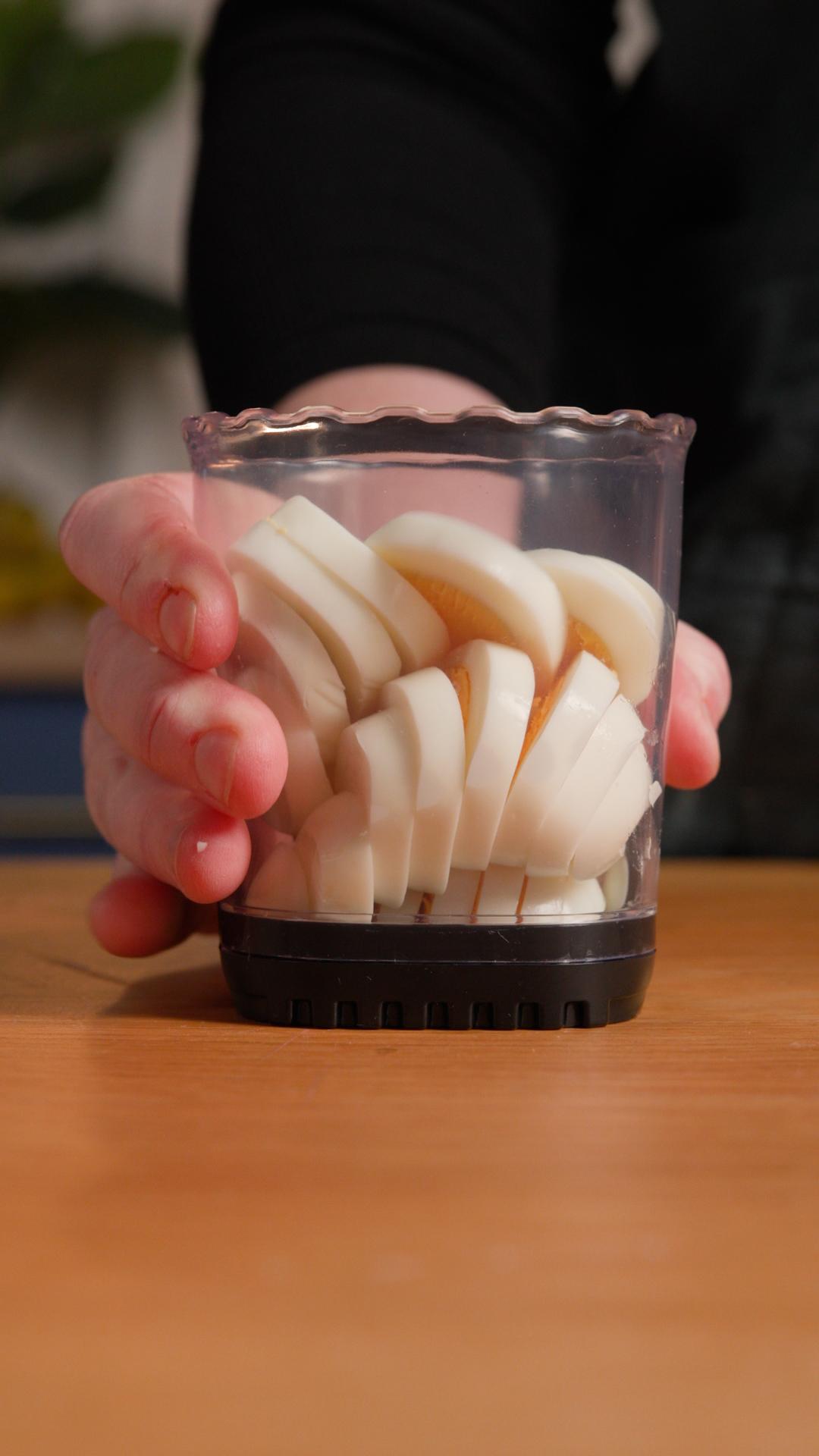 Testing Kitchen Gadgets Cup Slicer