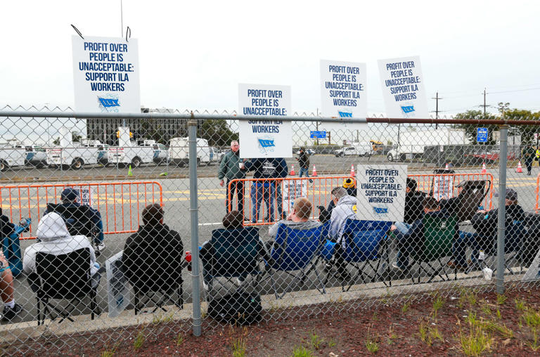 This Is How A Potentially Crippling U.s. Port Strike Was Averted, N.j 