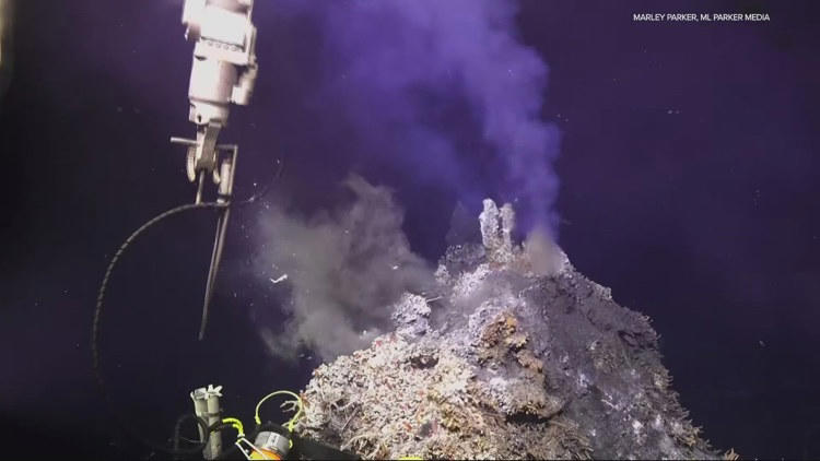 Oregon State University researchers say an active undersea volcano off ...