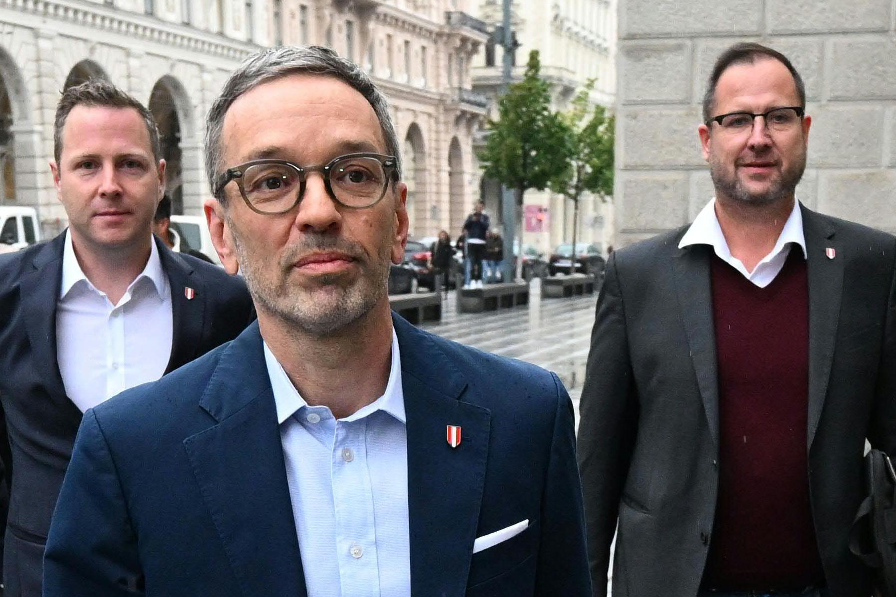 Regierungsverhandlungen: Wer mit Kickl am Verhandlungstisch sitzt
