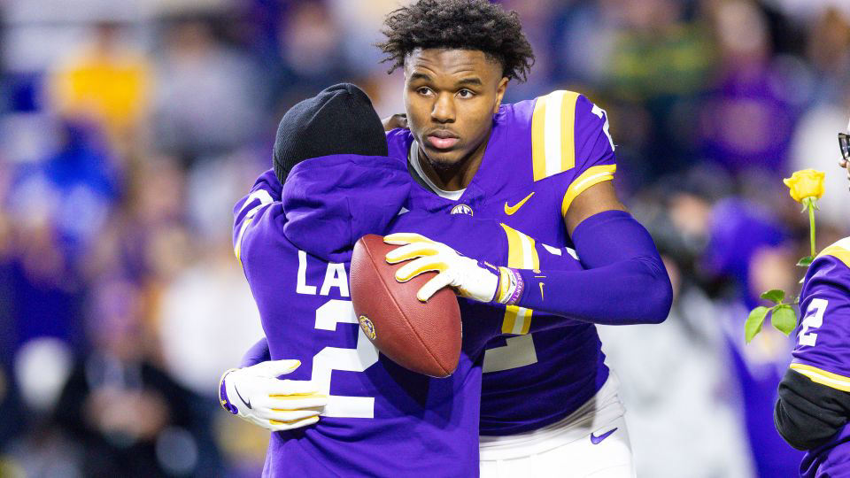 Standout LSU wide receiver Kyren Lacy wanted by police following deadly ...