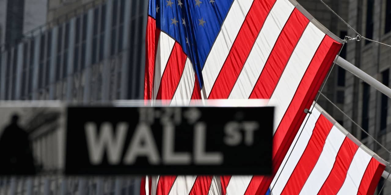 Dow sees worst start to a year since 2016 as Fed ratecut hopes fade