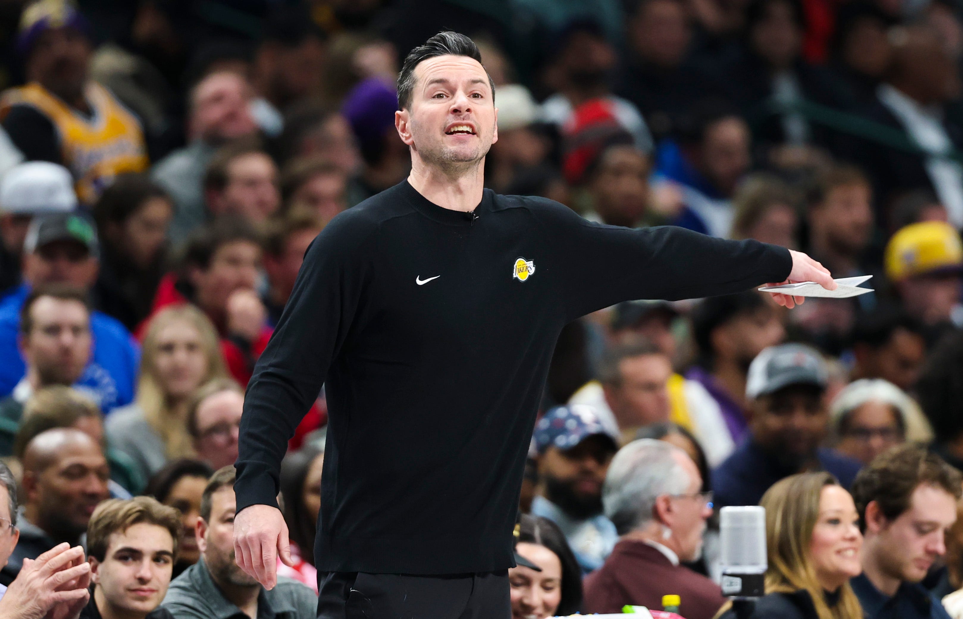 Despite losing home in fire JJ - BB1rfItu.img