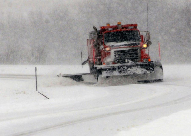 Topeka road crews move to clear snow from residential areas