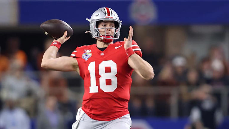 Ohio State Buckeyes QB Dealing with Gruesome Looking Hand Injury