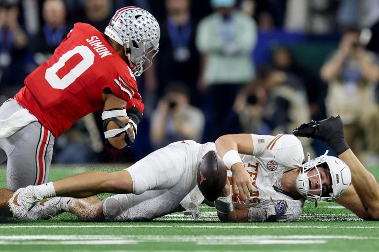 Ohio State leads Texas at the Cotton Bowl with spot in national title