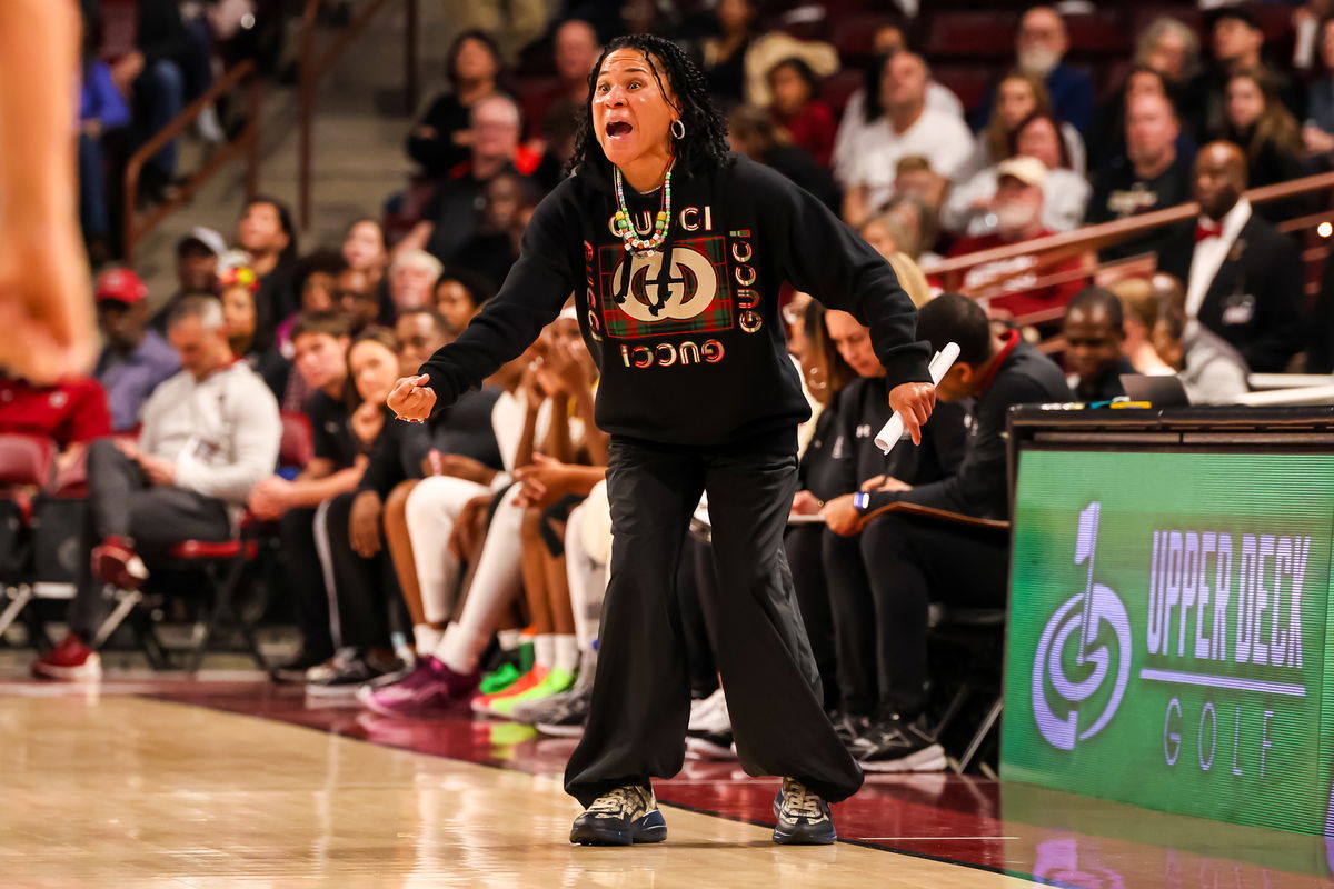 Dawn Staley Flying Under the Radar as South Carolina’s Overlooked Strategy Keeps
SEC Rivals on Edge
