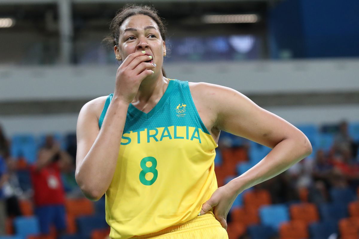 After Viral Only Fans Report, Elizabeth Cambage Escapes Los Angeles