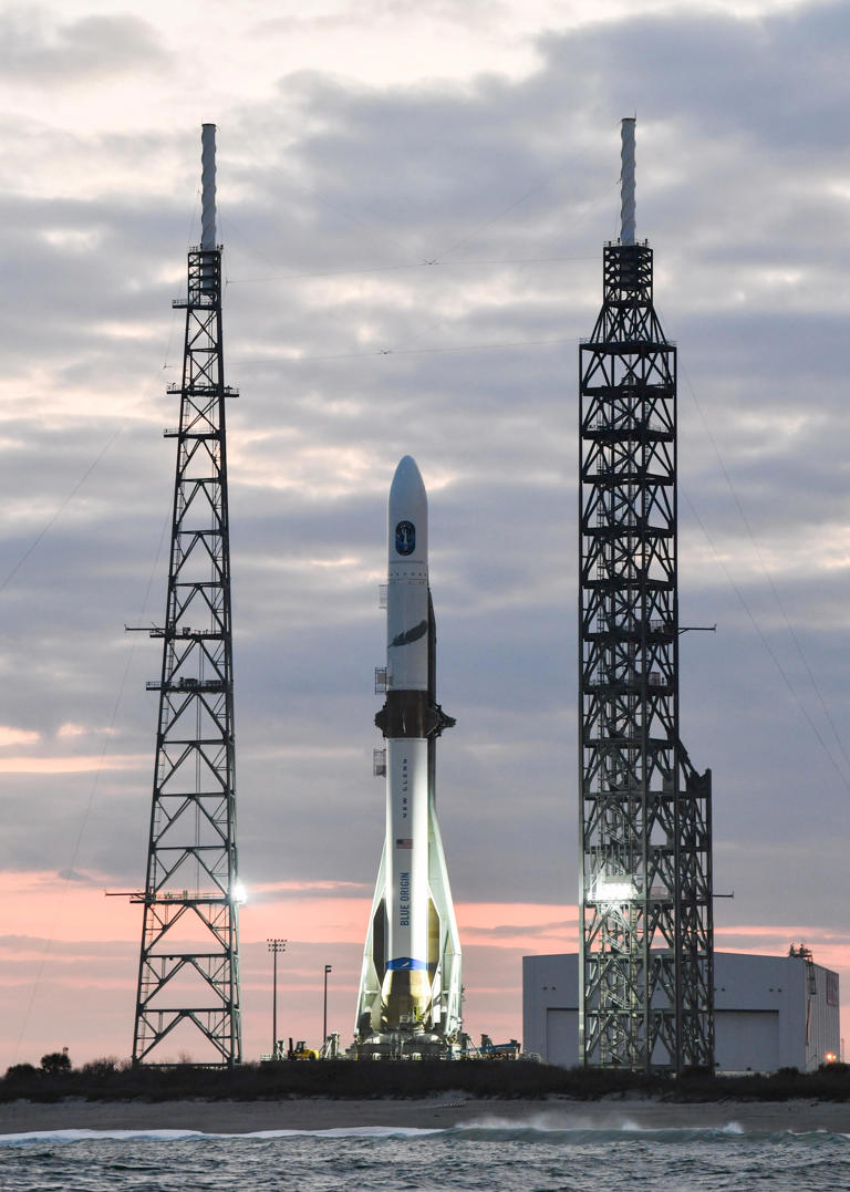 Blue Origin launch Live updates from New Glenn maiden launch at Cape(04)