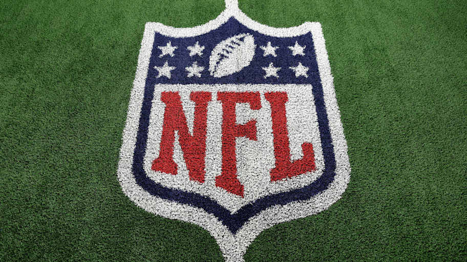 When does 2025 NFL free agency start?