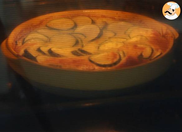 Zucchini-clafoutis mit ziegenkäse