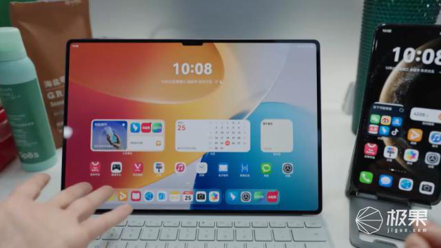 纯血鸿蒙微信来了！沉浸式体验鸿蒙的一天：真的能当主力机了？