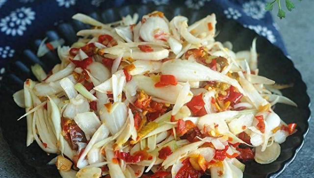 进入腊月，菜市场碰到它别手软！一次买10斤，拌一拌就能吃，爽脆开胃！