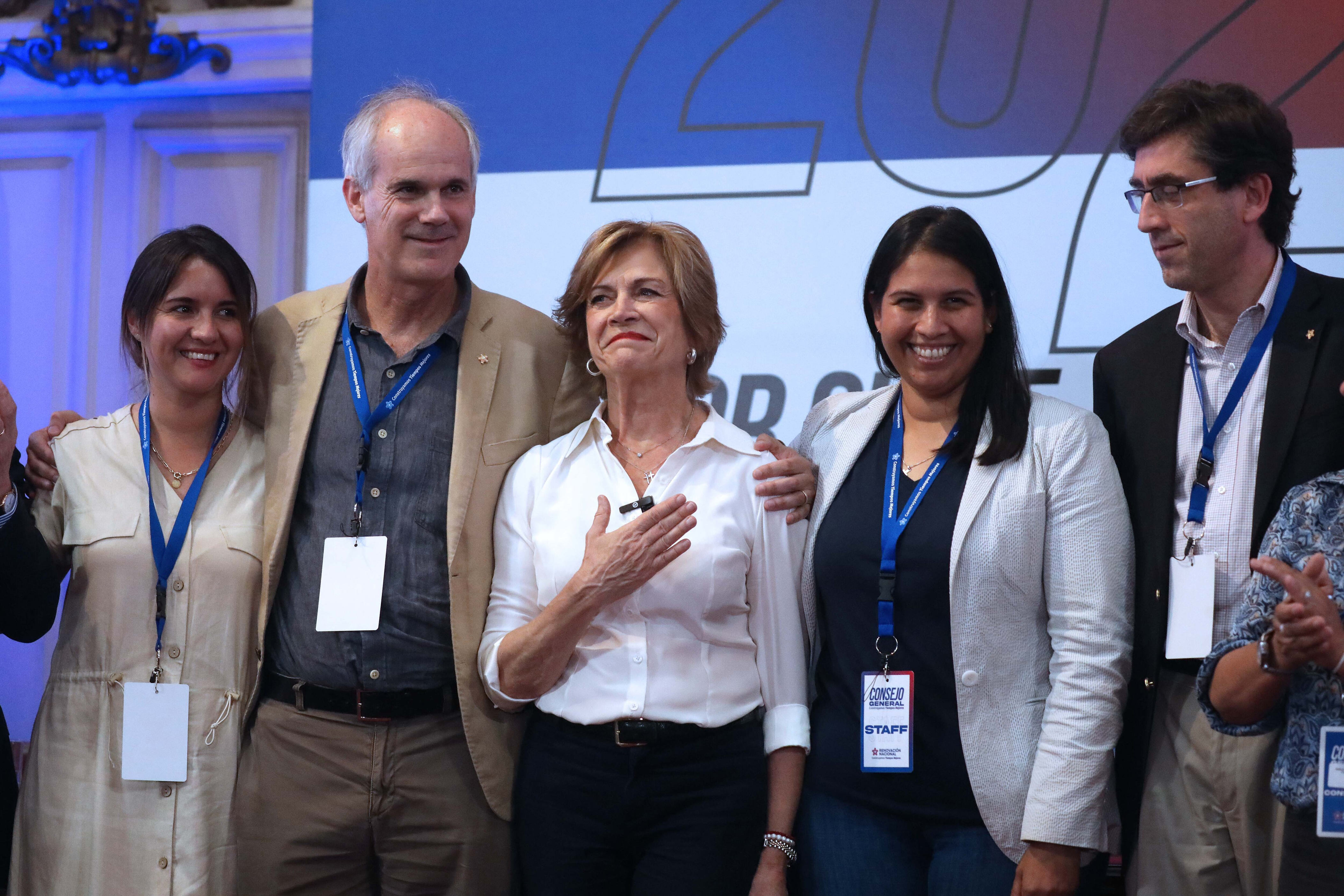 Las negociaciones de RN con Matthei para sumarse a sus estructuras de campaña