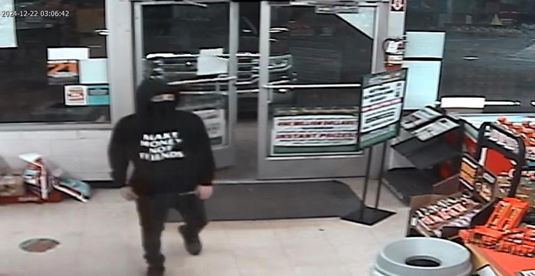 Suspect fired gun in Central Lubbock robbery, police asking for info