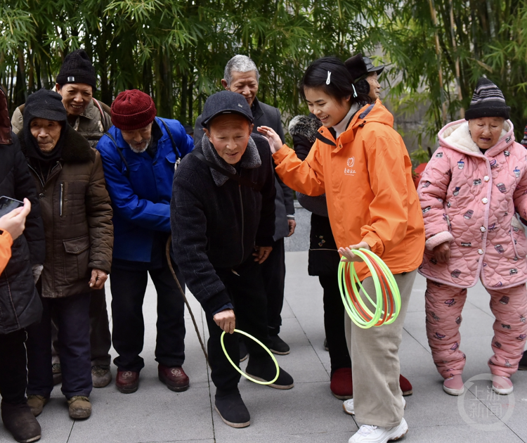 �����ϡ���270�� | ����������Ӱ������Ʒչ�����ƺ���Ʒ