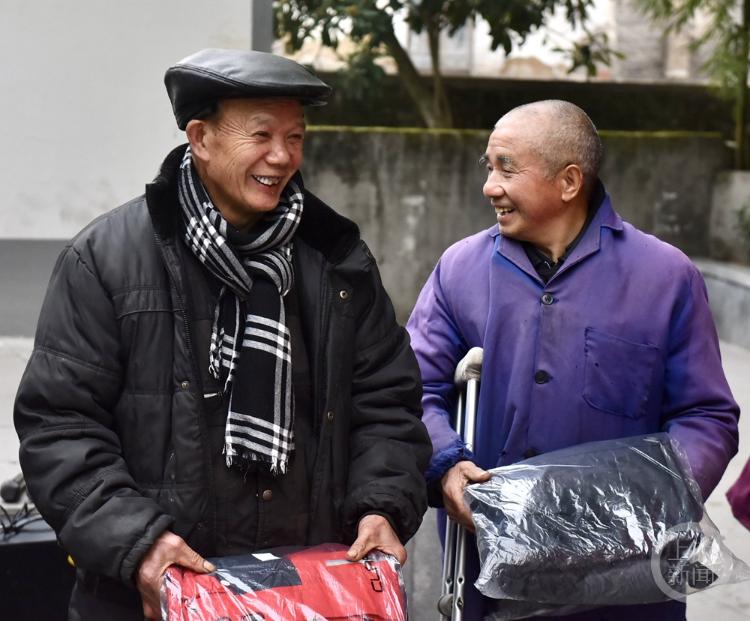 �����ϡ���270�� | ����������Ӱ������Ʒչ�����ƺ���Ʒ