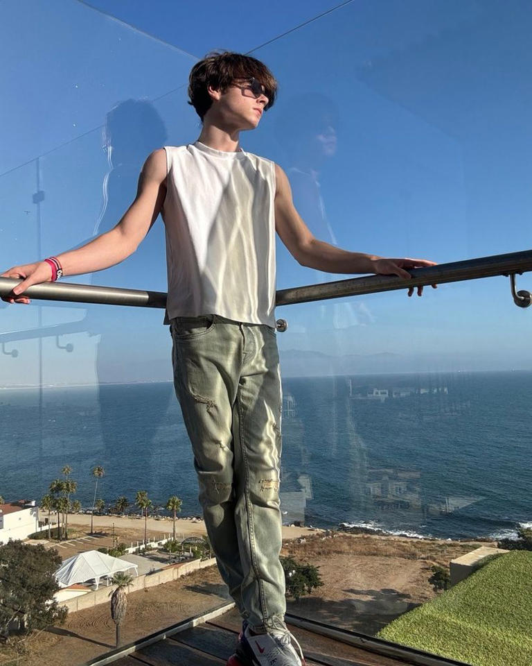 Irreconocible! Valentino, hijo de Ricky Martin, Martin sorprende con su  radical transformación