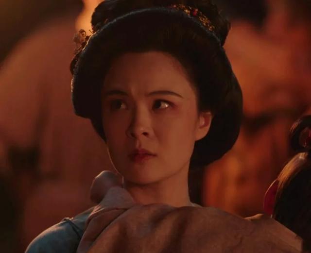 《国色芳华》集齐11位美女，但凡杨紫拉垮点，都压不住漂亮女配