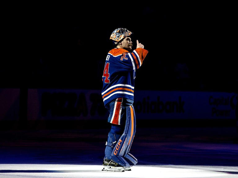  Edmonton Oilers’ goalie Stuart Skinner (74) is awarded the First Star of the Game following his shutout against the visiting Los Angeles Kings, at Rogers Place in Edmonton Monday Jan. 13, 2025. The Oilers won 1-0. Photo by David Bloom