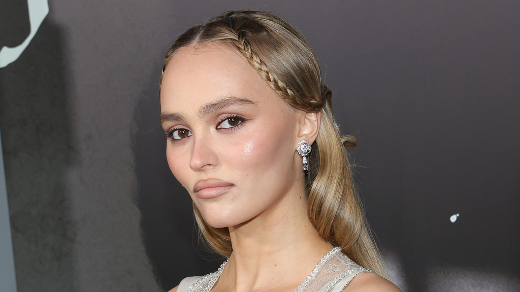 Image Lavonte David image beautiful image beautiful image beautiful image beautiful image beautiful image beautiful image beautiful image beautiful image beautiful image beautiful - Lily-Rose Depp learned make-up skills from YouTube beauty gurus