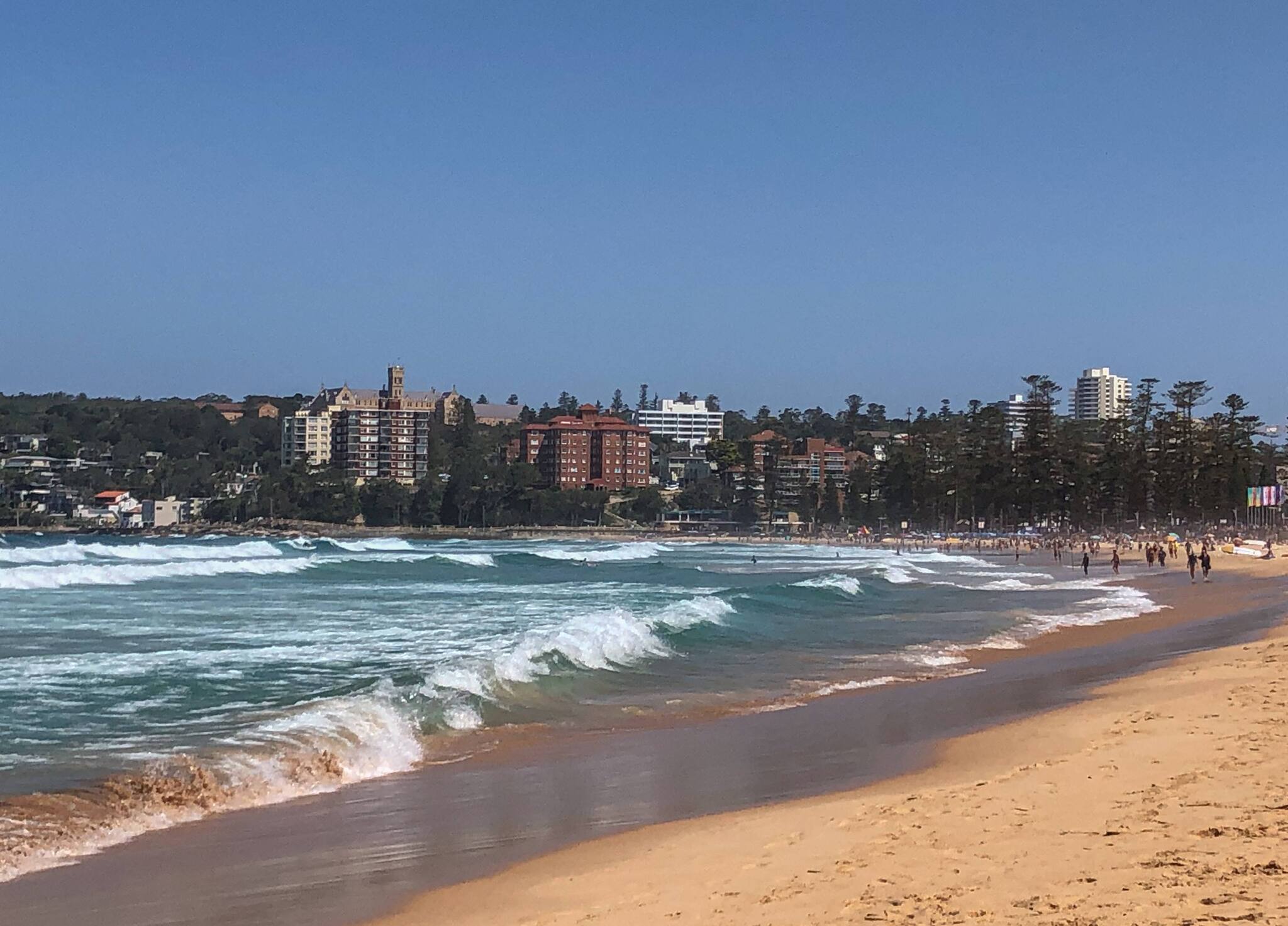 Sydney: Australien sperrt wegen mysteriöser Kugeln erneut Strände