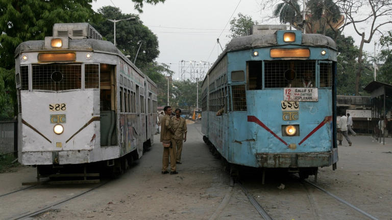 Trams part of heritage: High Court slams Bengal government over tracks ...