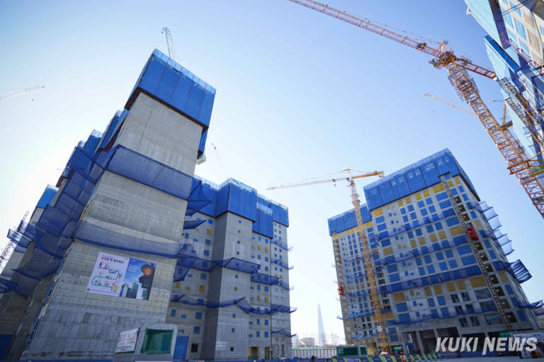 “수백억원 계약금 포기” 안 짓는다…건설업계, 한파 ‘꽁꽁’