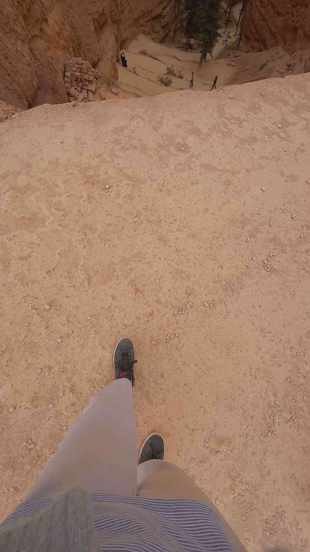 Exploring the Majestic Red Rock - BB1rsudM.img