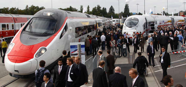 Dia 2 van 10: Based on the ICE 3M/F, Siemens Velaro range of high-speed trains are used in Germany, Spain, China and Russia.