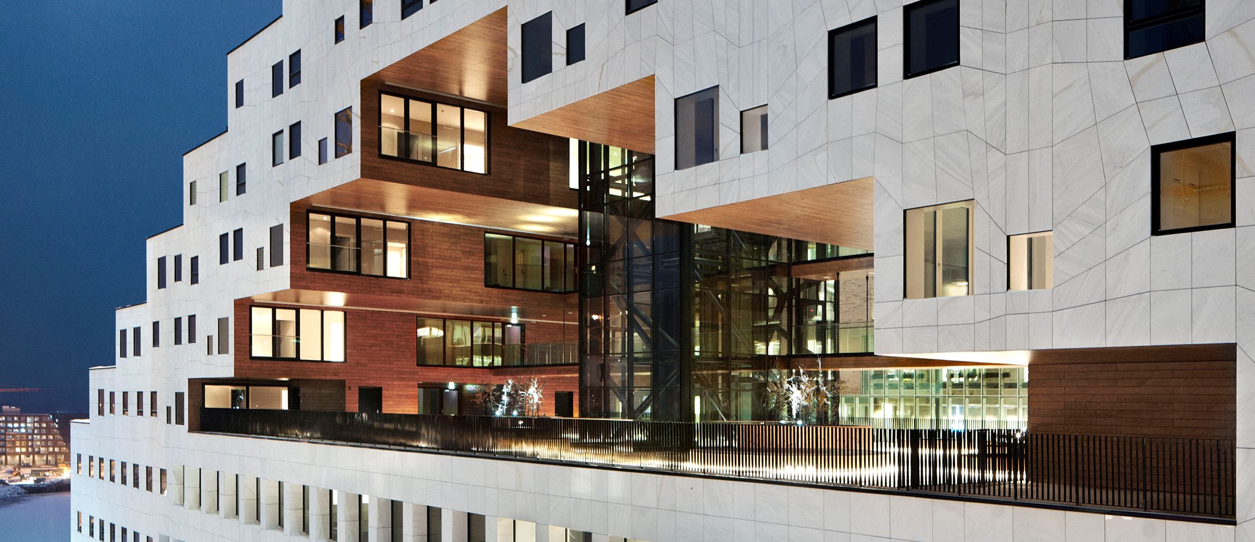 近未来的な建物にワクワク 世界建築賞14 受賞作品