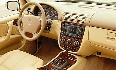 Research 2002
                  MERCEDES-BENZ M-Class pictures, prices and reviews