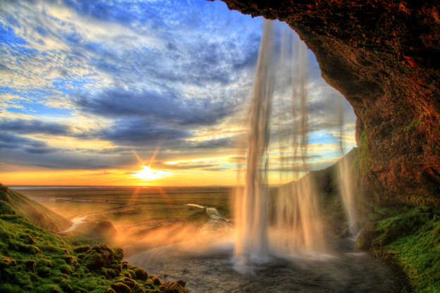 ÎÎ¹Î±ÏÎ¬Î½ÎµÎ¹Î± 7 Î±ÏÏ 10: Seljalandfoss waterfall at sunset in HDR, Iceland