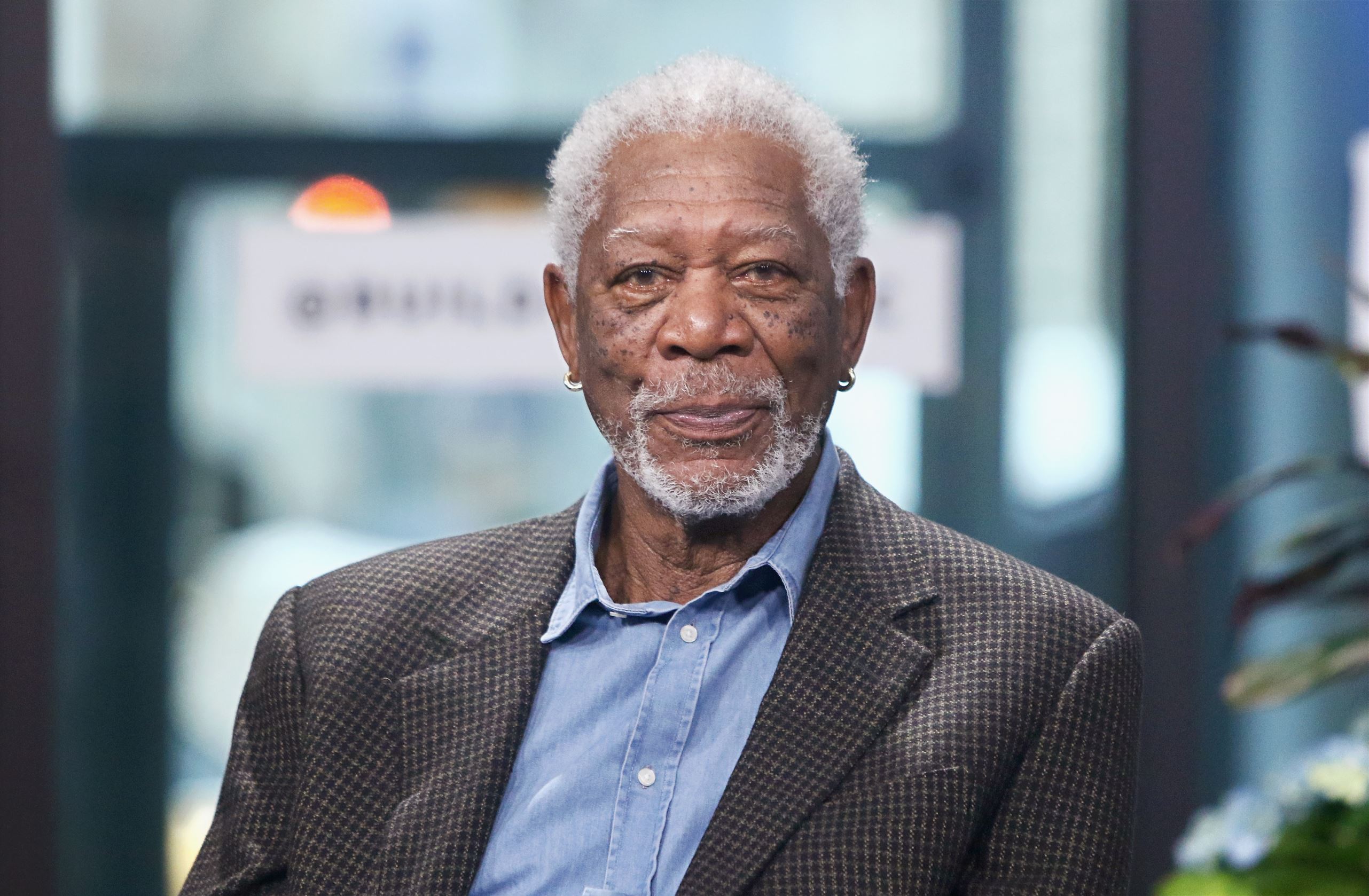 Famous people born in June