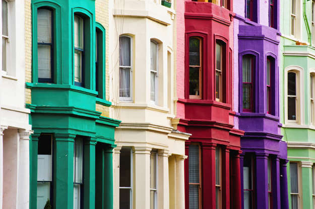 ÎÎ¹Î±ÏÎ¬Î½ÎµÎ¹Î± 5 Î±ÏÏ 20: Colourful residential buildings in a row, Notting Hill; London, England
