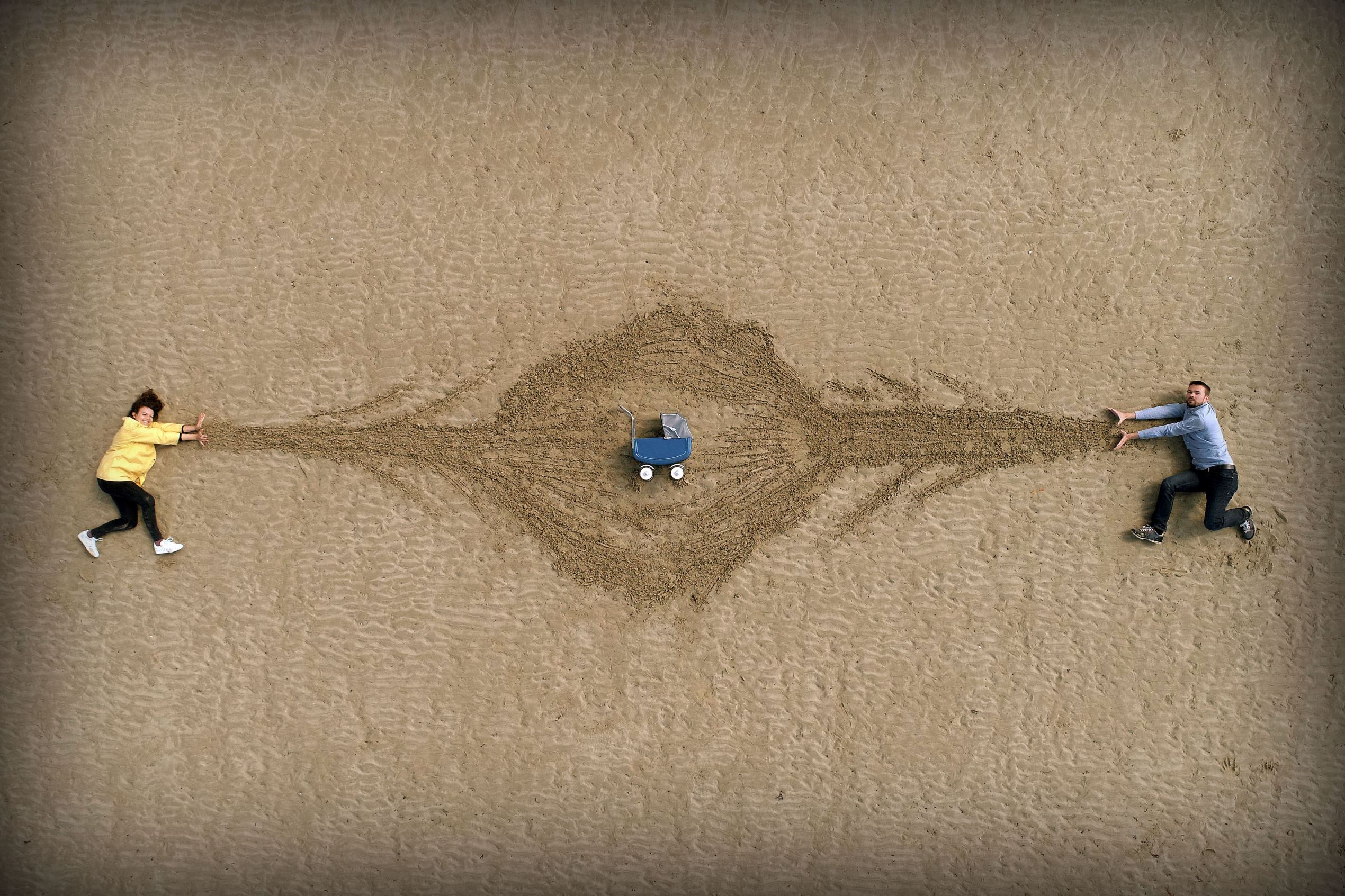 11/23 SLIDES © Next Level By macareuxprod 