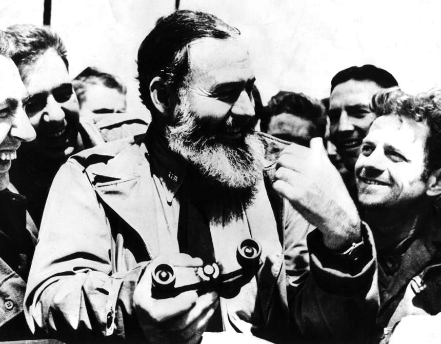 Slide 44 de 100: Ernest Hemingway, war correspondent, 1944, World War II.