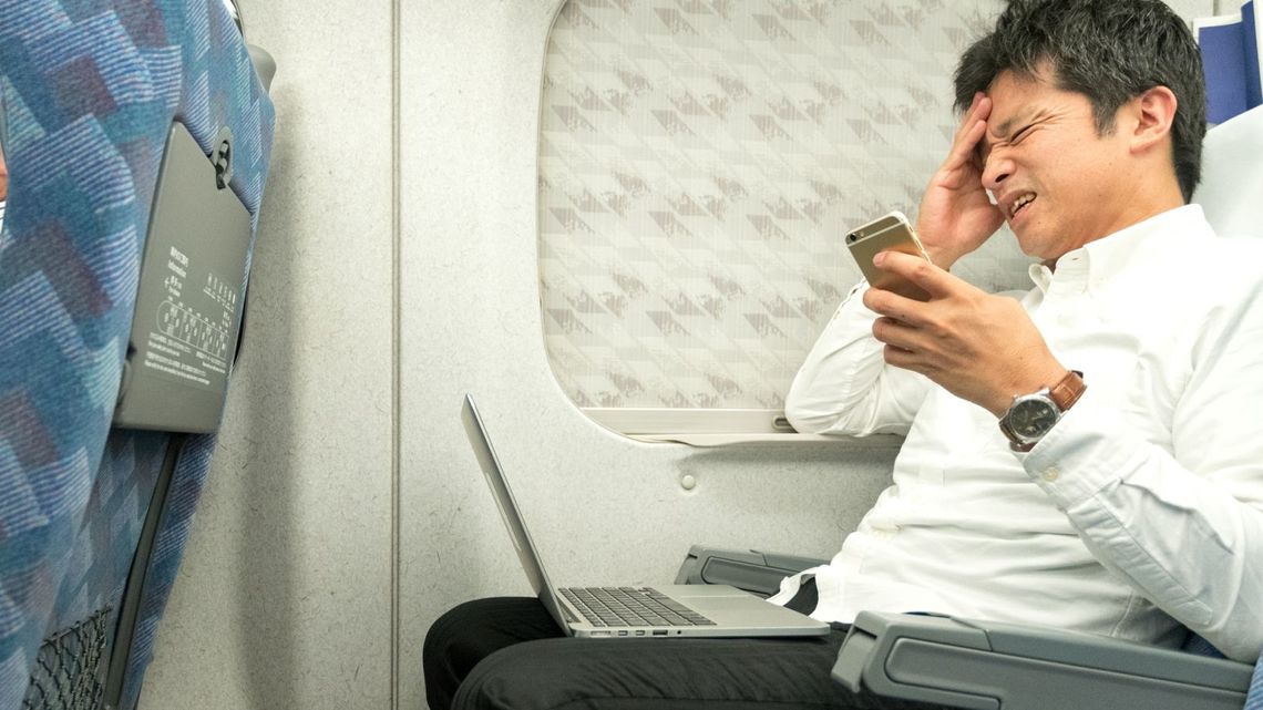 新幹線 でバレる 残念すぎる人の3大欠点 座席を占領 異臭 騒音 あなたは大丈夫
