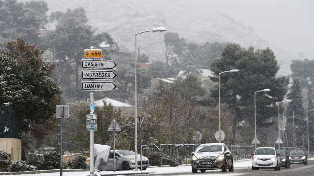 Bordée de neige inhabituelle en France ! (samedi 2 décembre) BBG3qet